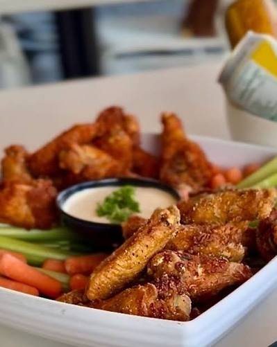 Big House Wings at Oceanova